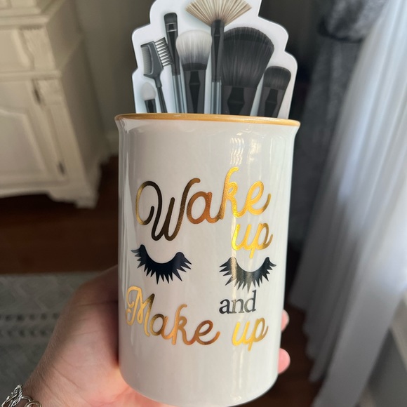 Other - 💄WAKE UP AND MAKE UP HOLDEL